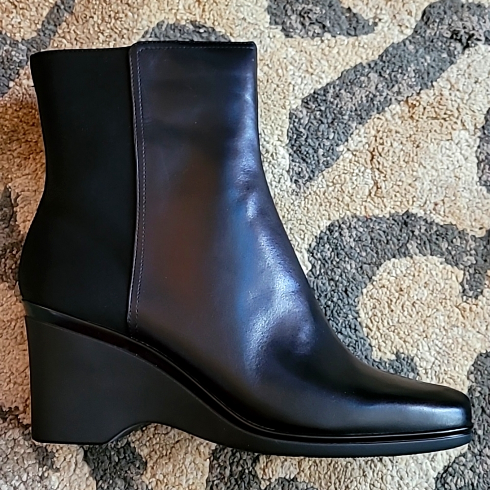 Easy Spirit Karlint Black Leather Booties